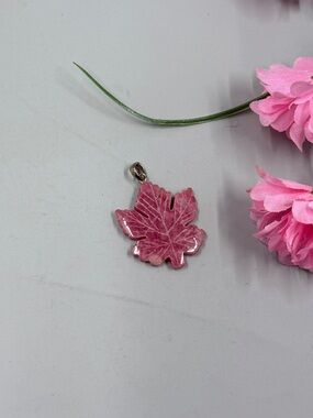 18K Gold and Rhodonite Hand Carved Leaf Pendant Necklace Pendant / Charm